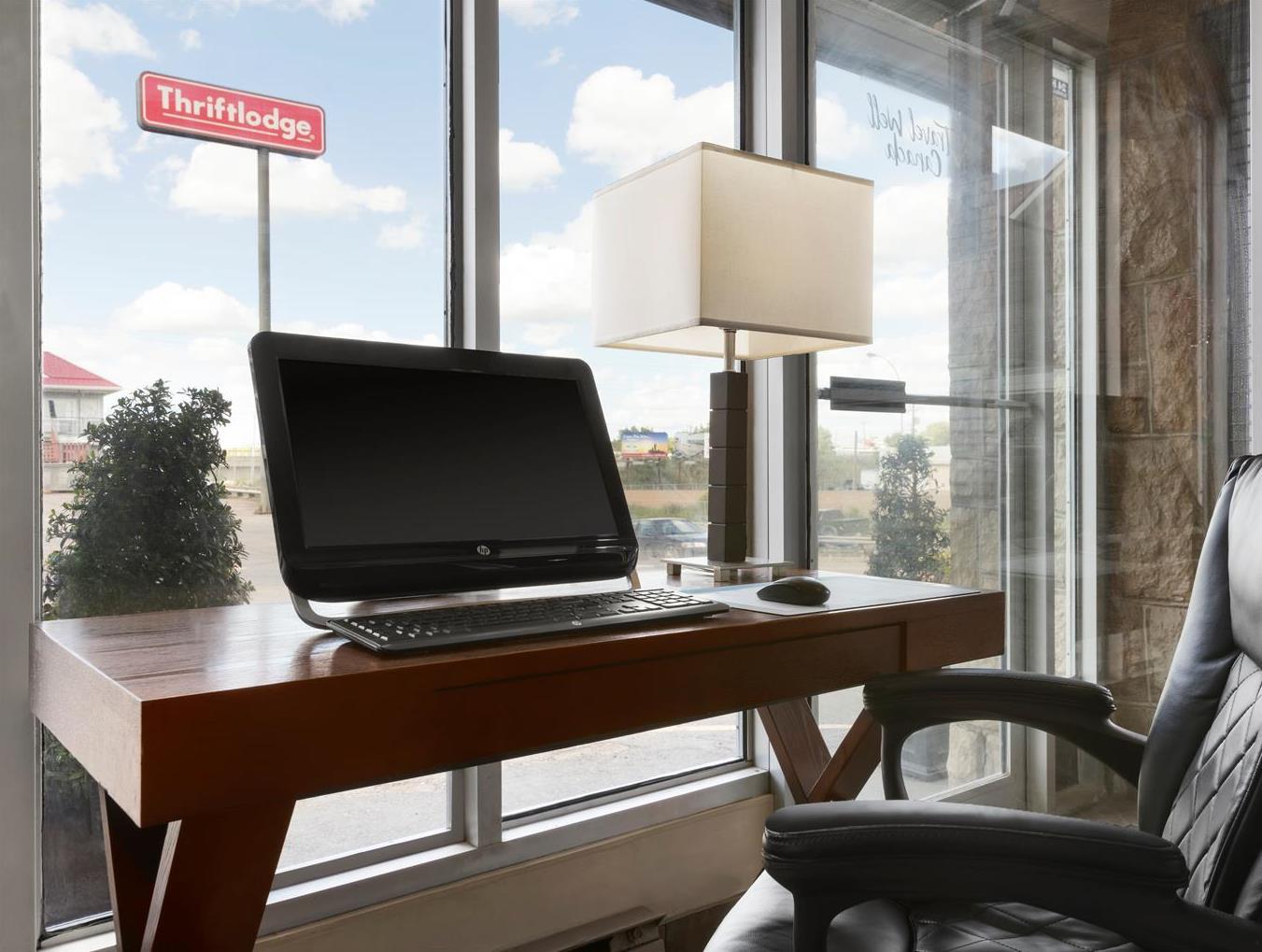 Trung tâm hội nghị