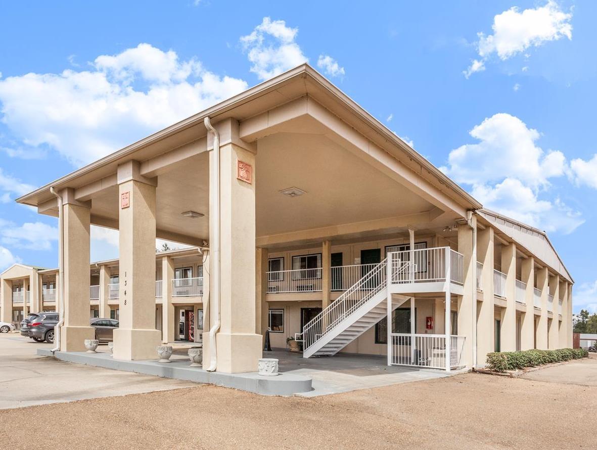 Ngoại cảnh khách sạn