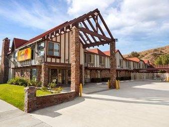 Ngoại cảnh khách sạn