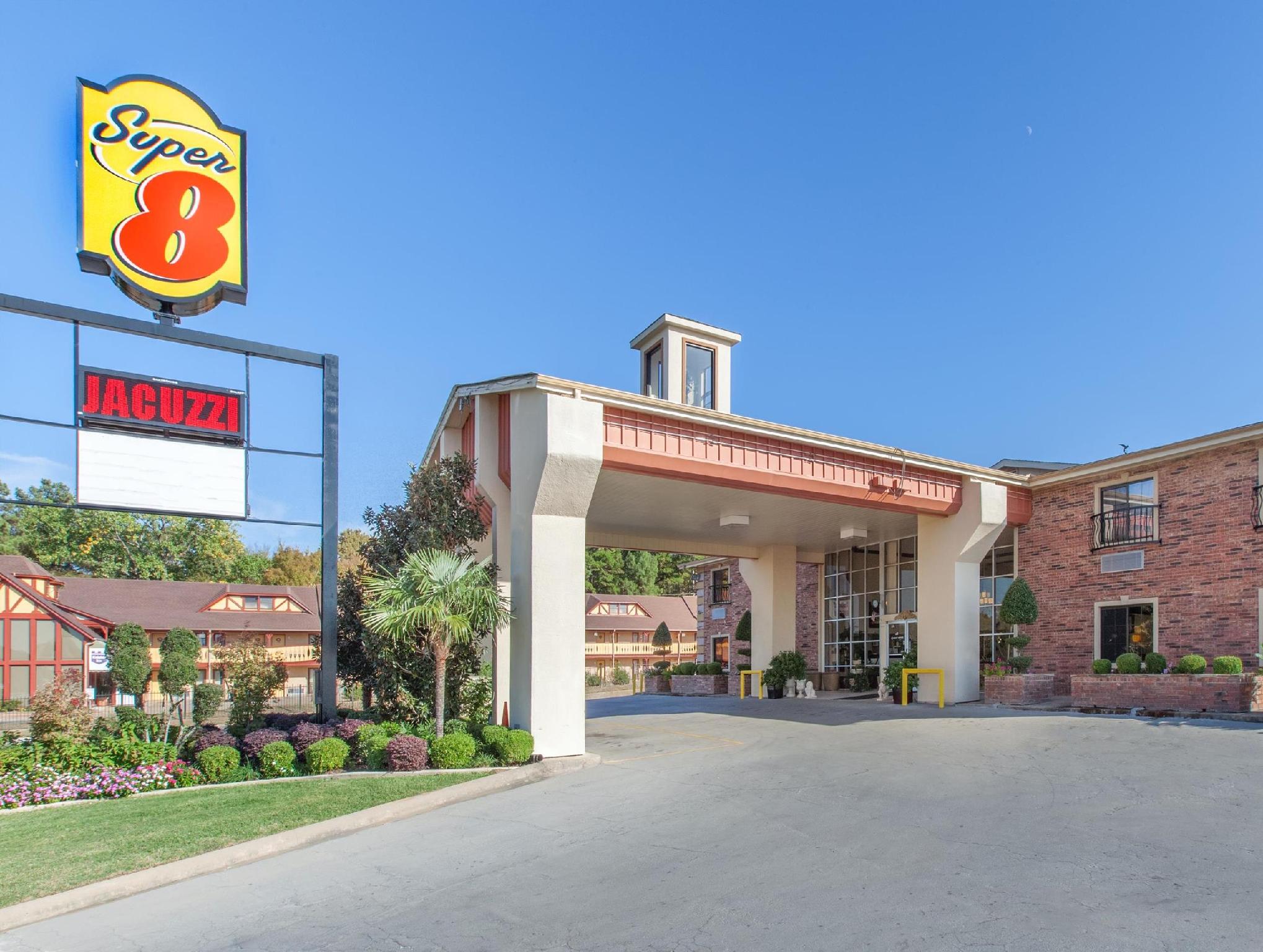 Ngoại cảnh khách sạn