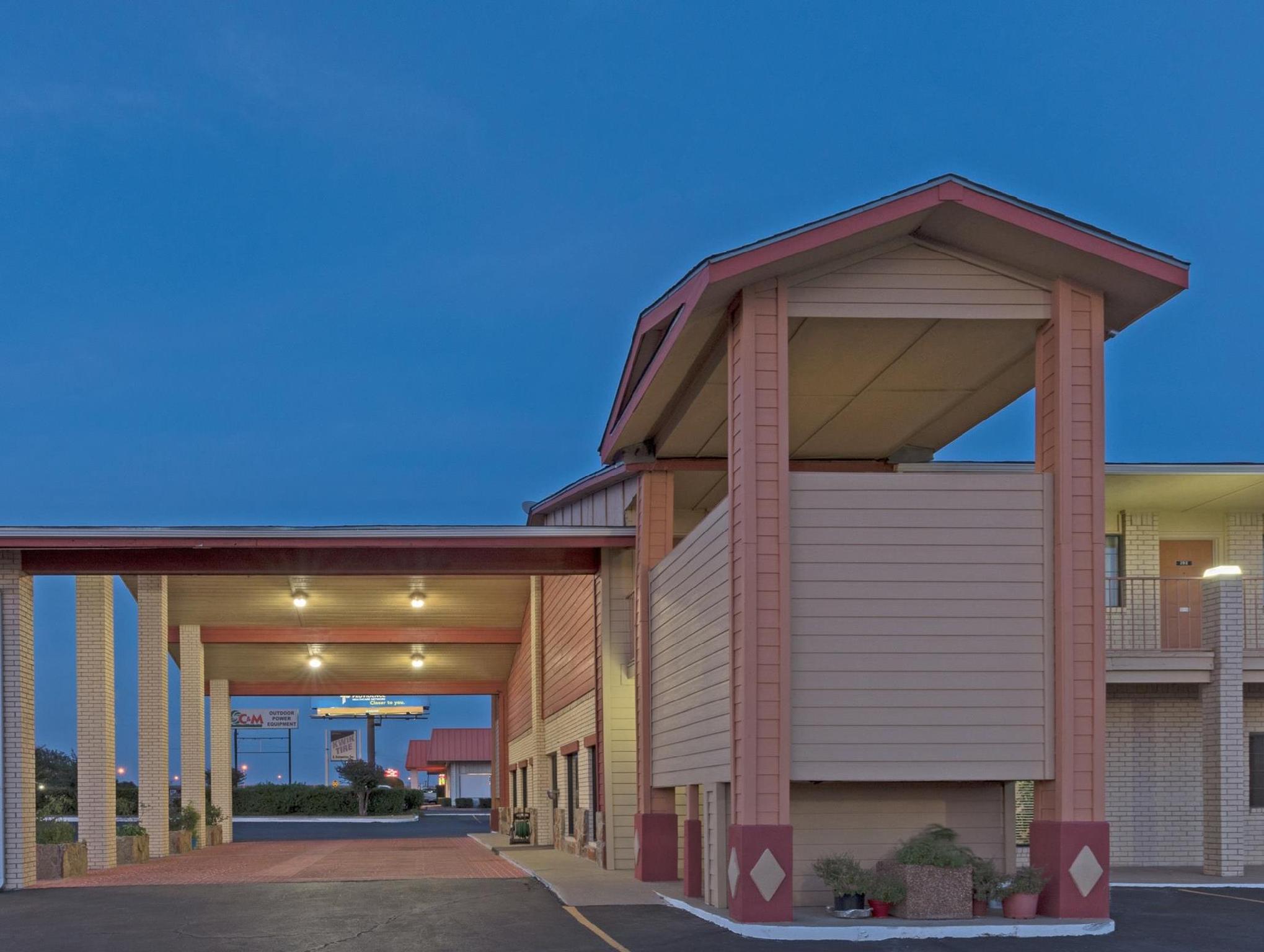 Ngoại cảnh khách sạn