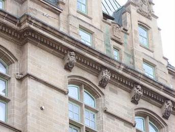 Ngoại cảnh khách sạn