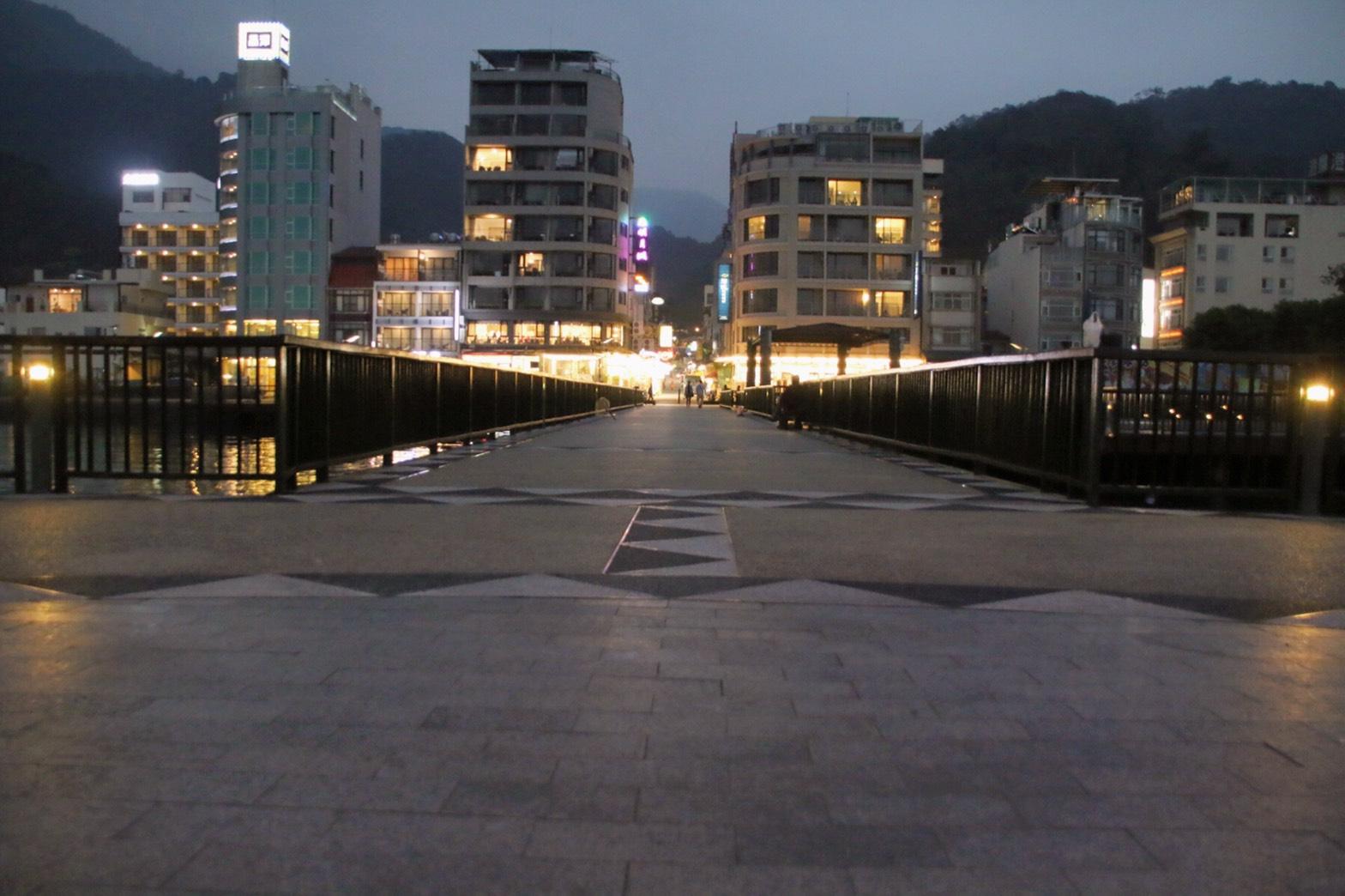 Nơi tham quan gần đây