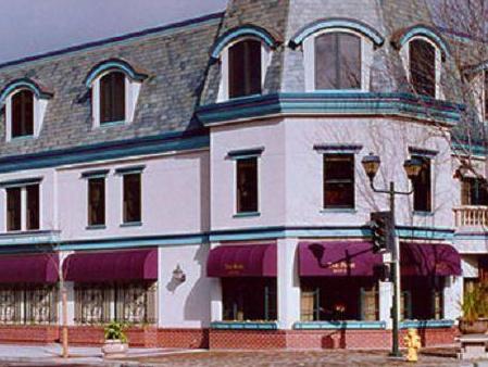 Ngoại cảnh khách sạn