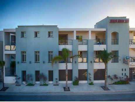 Ngoại cảnh khách sạn