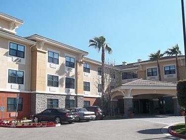 Ngoại cảnh khách sạn