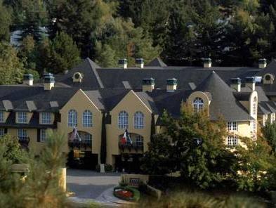 Ngoại cảnh khách sạn