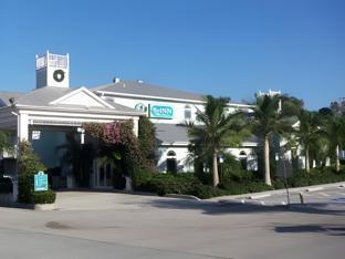 Ngoại cảnh khách sạn