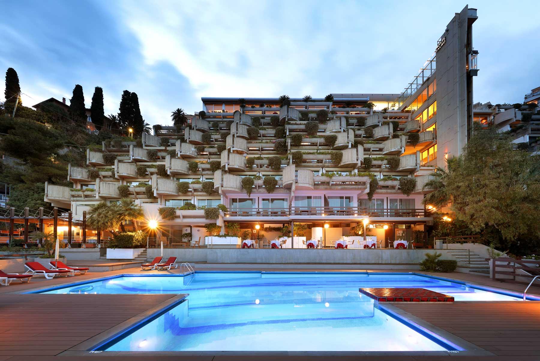 Ngoại cảnh khách sạn