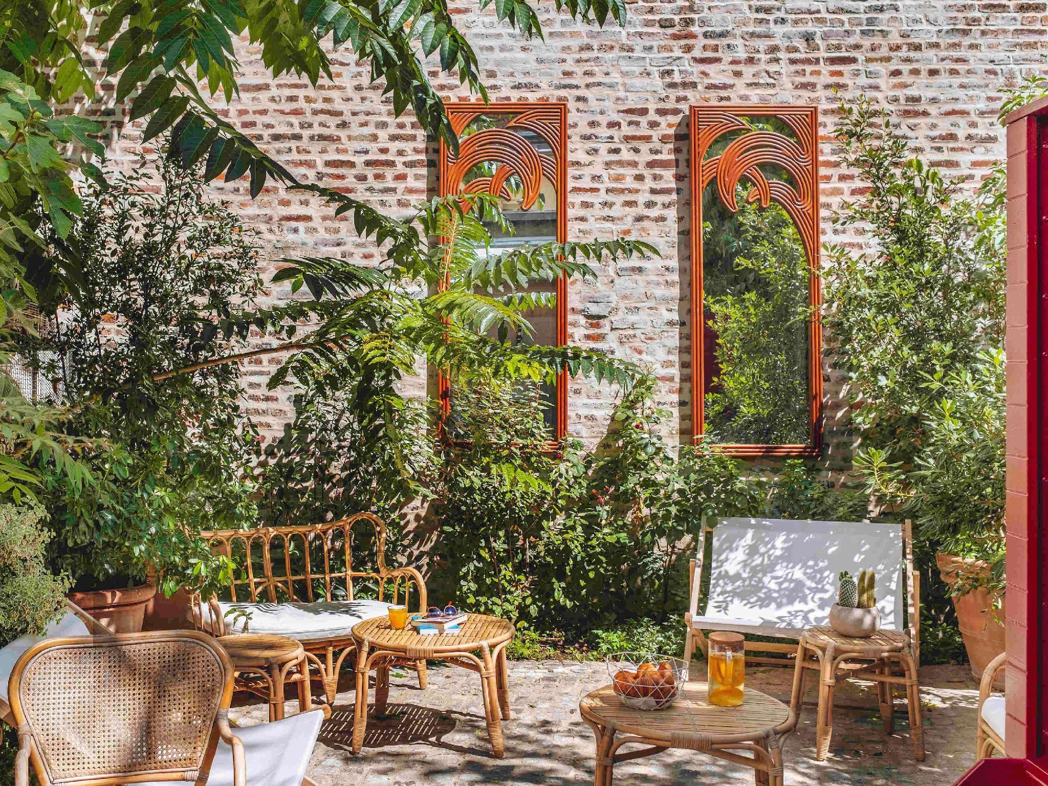 Ngoại cảnh khách sạn