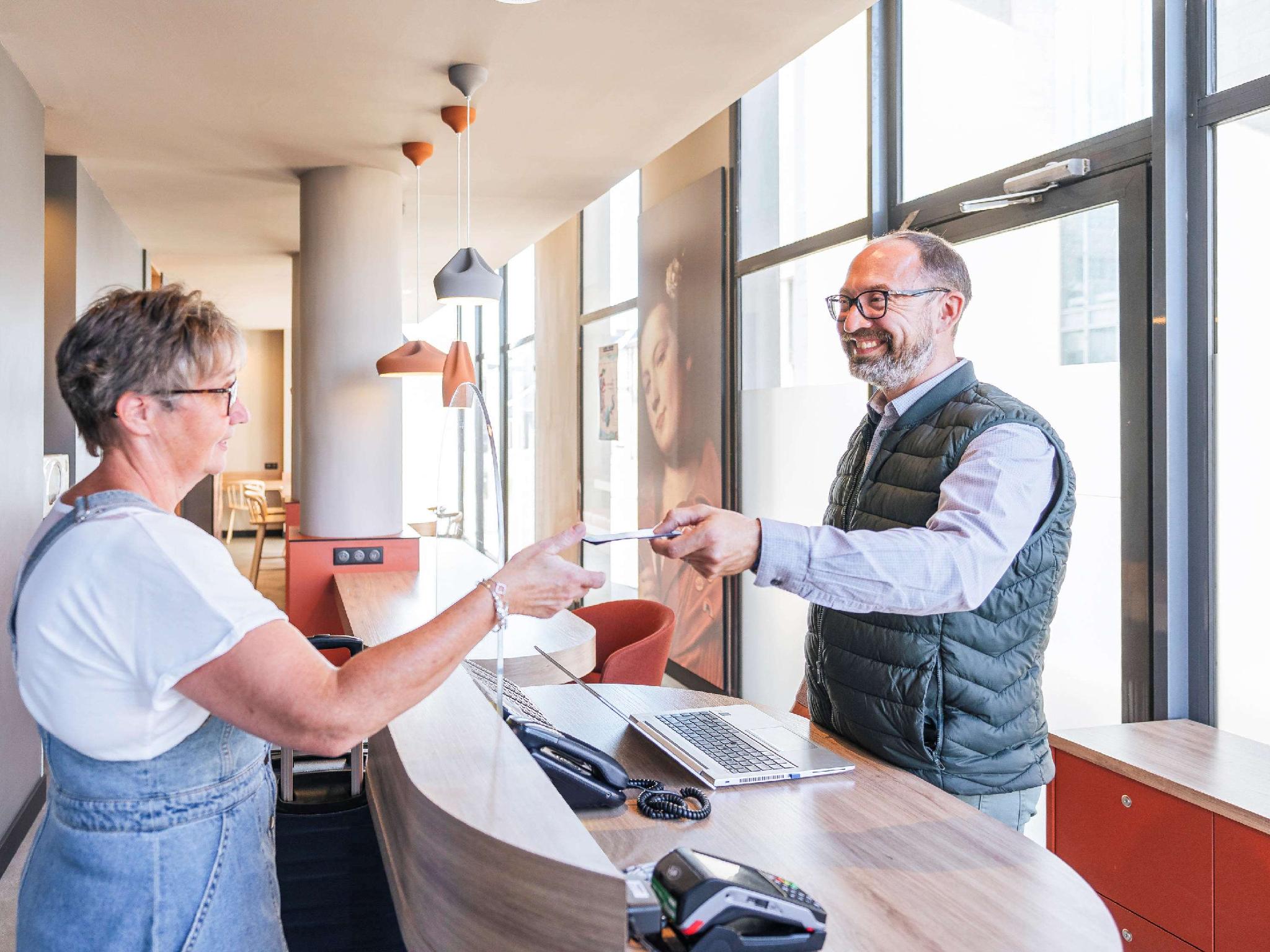 Ngoại cảnh khách sạn