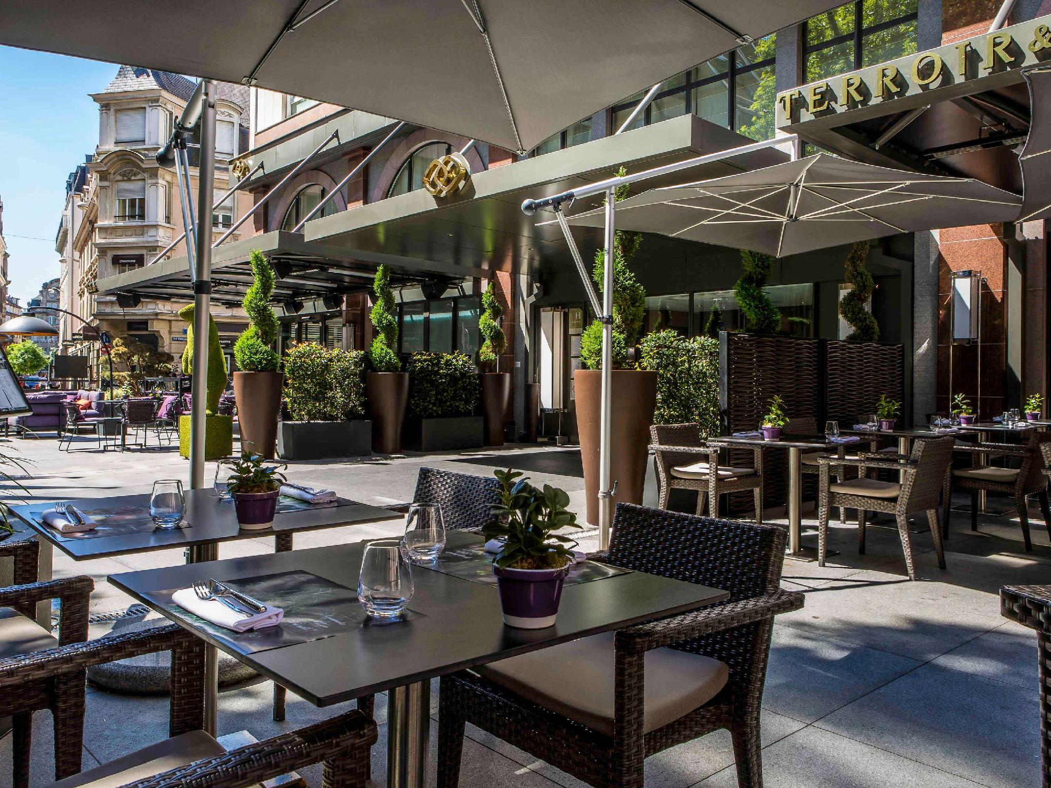 Ngoại cảnh khách sạn