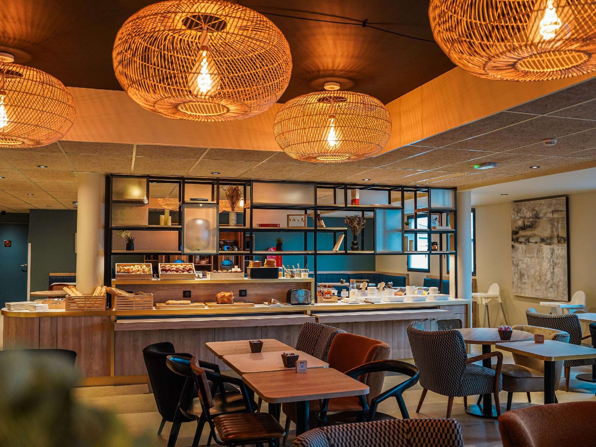 Ngoại cảnh khách sạn