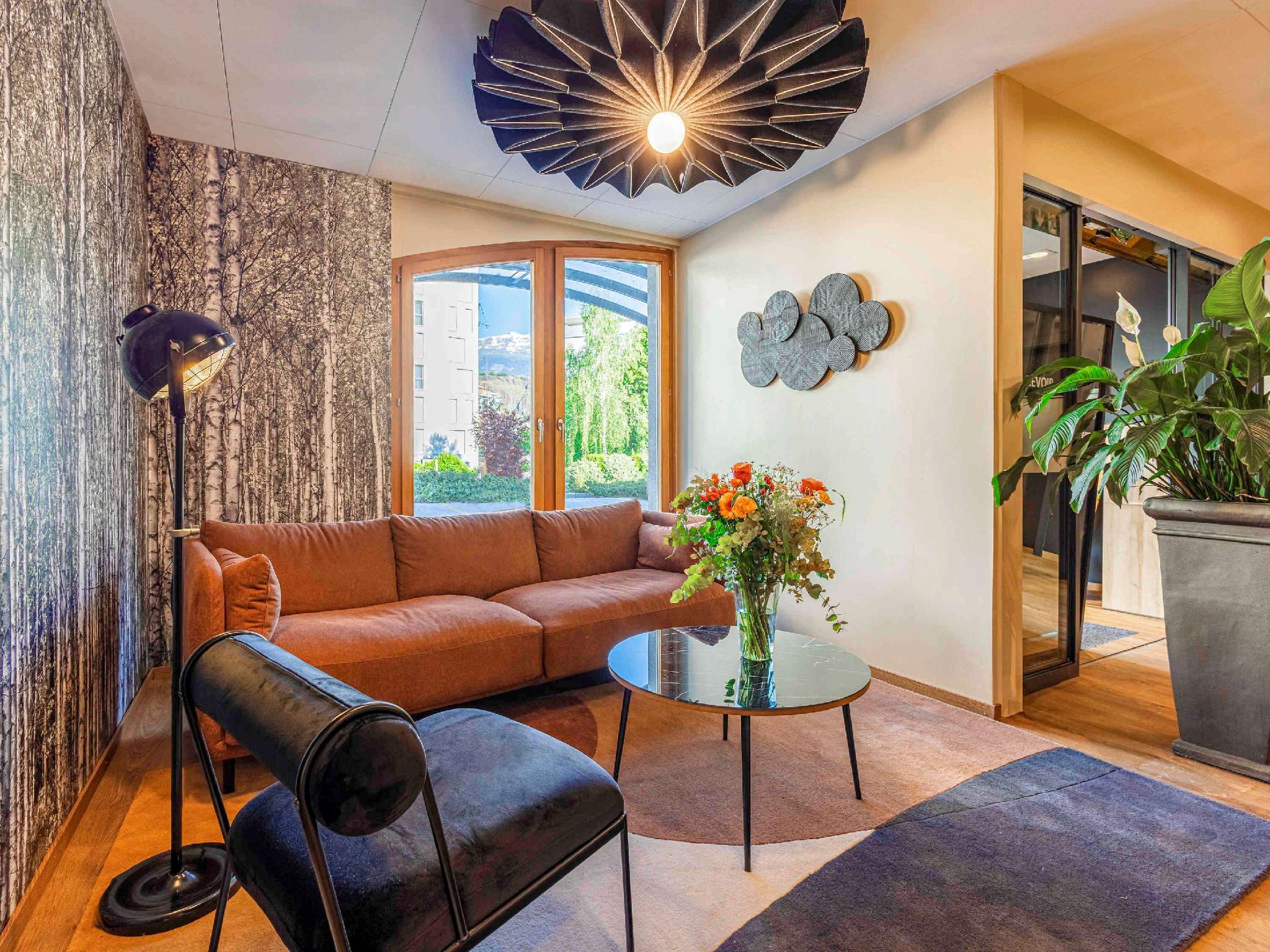 Trung tâm hội nghị