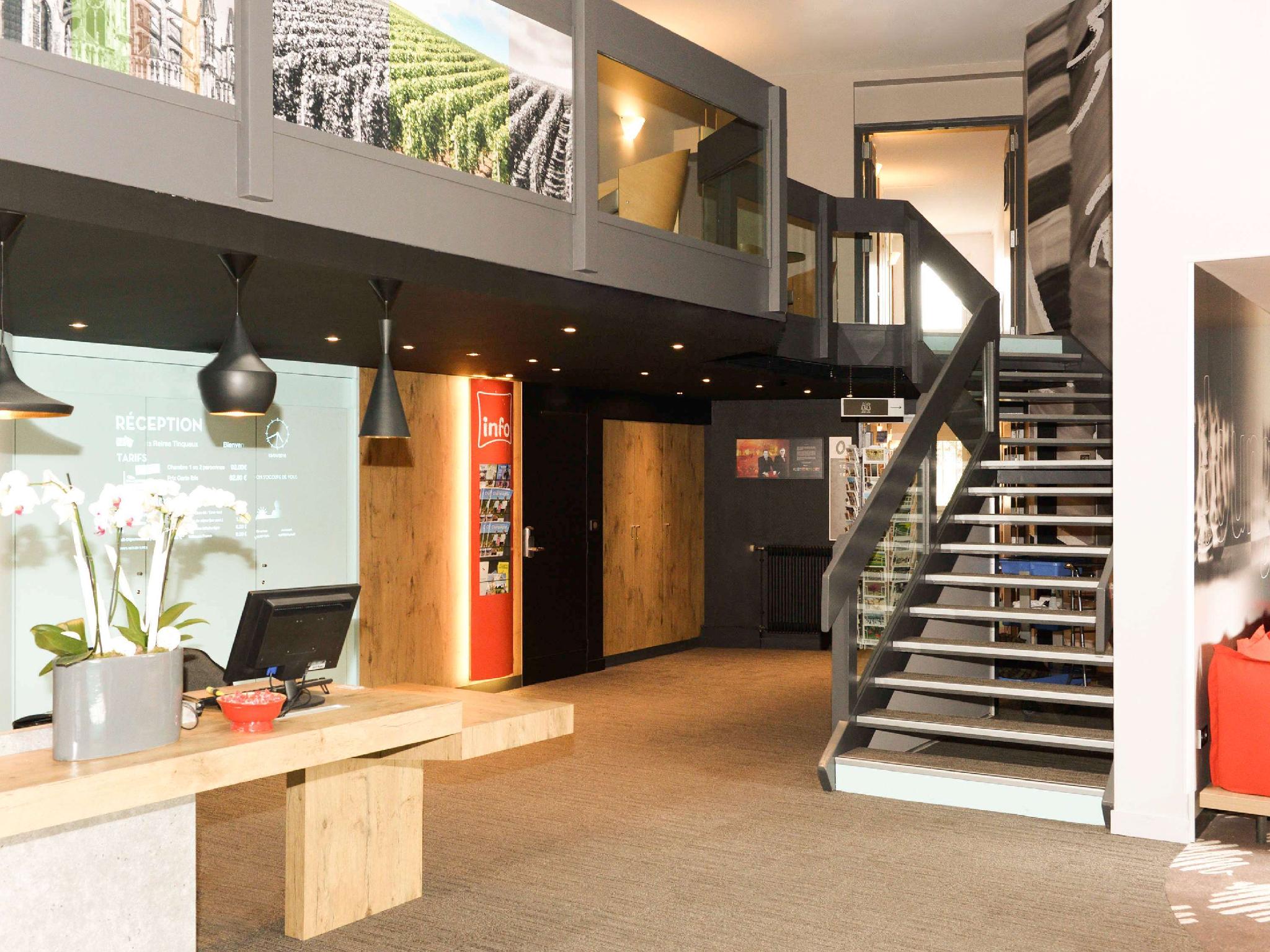 Ngoại cảnh khách sạn