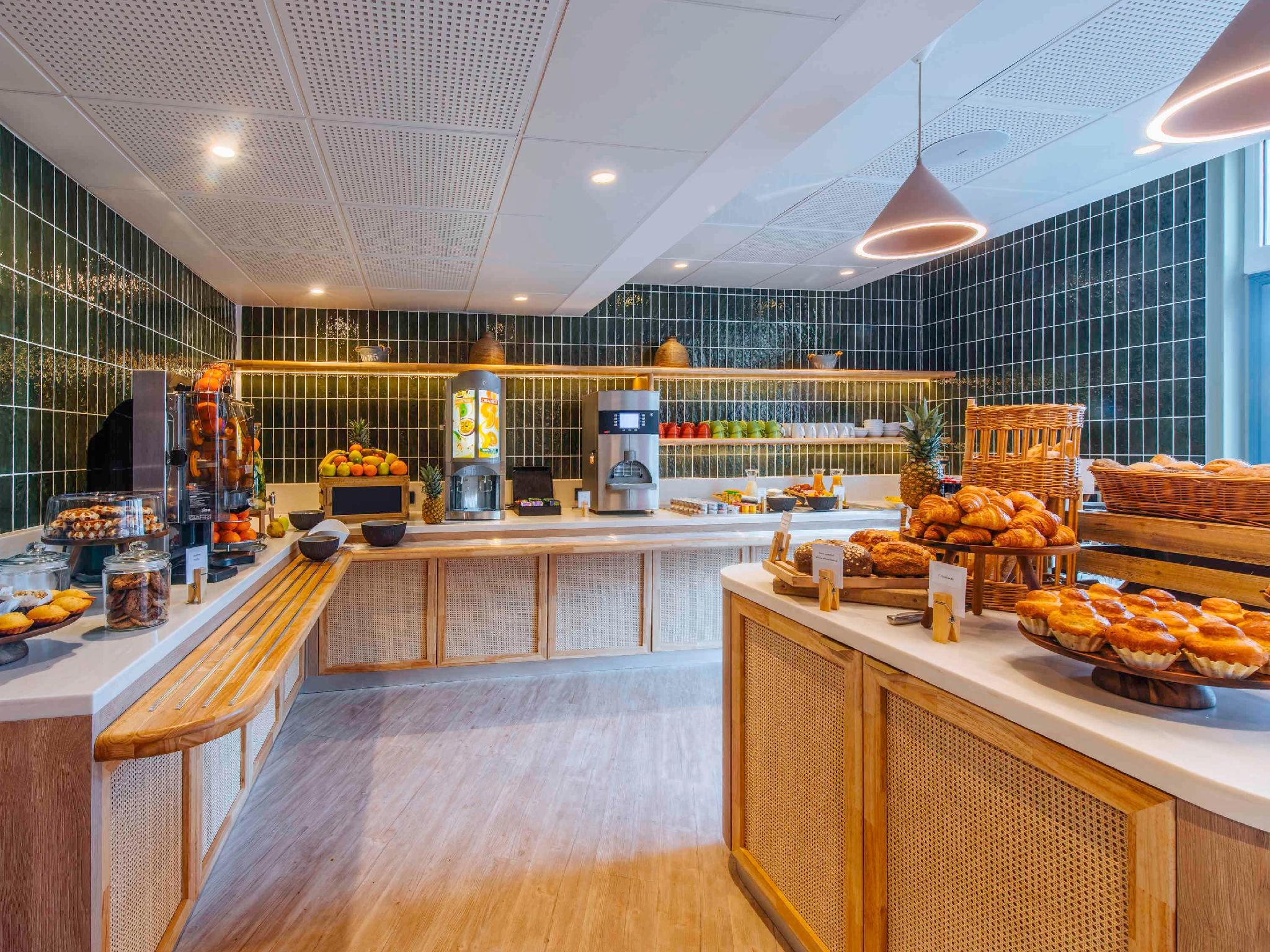 Ngoại cảnh khách sạn