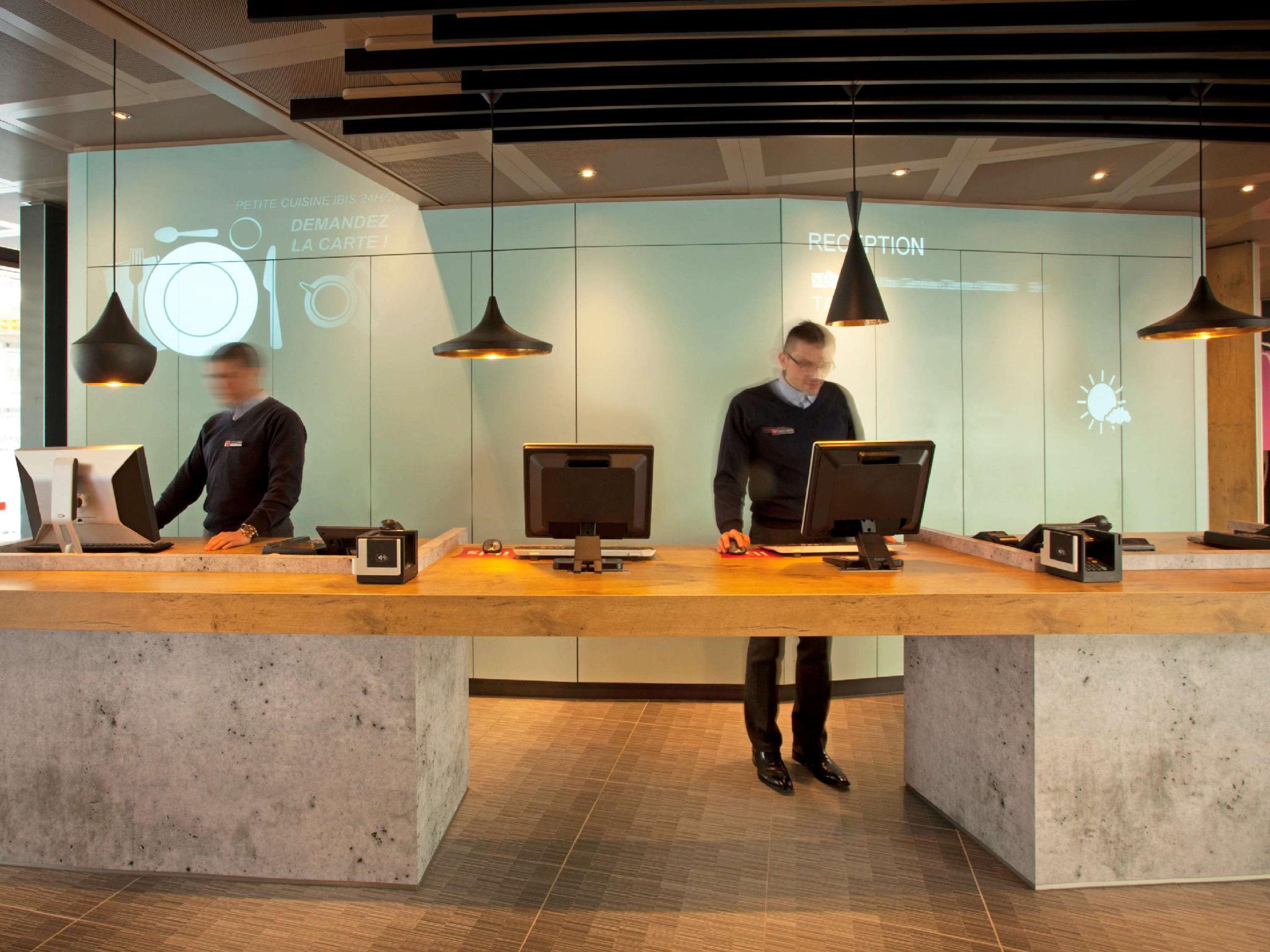 Ngoại cảnh khách sạn