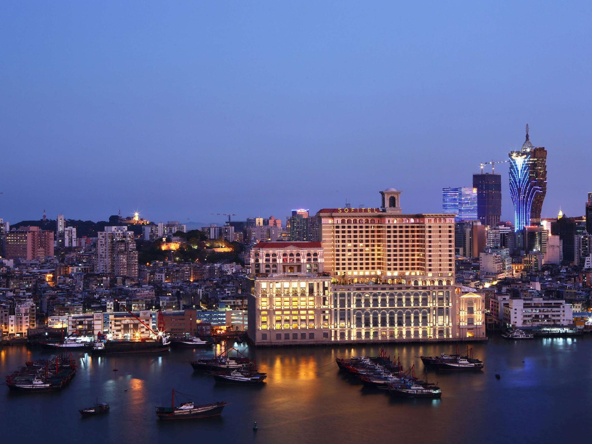 Ngoại cảnh khách sạn