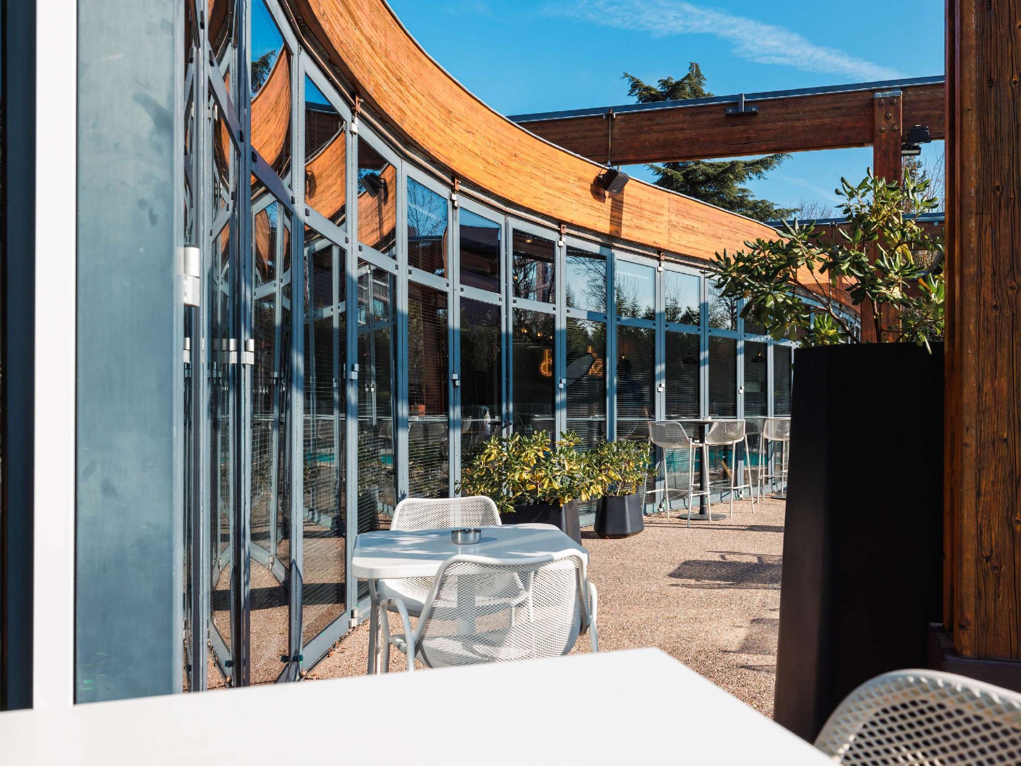 Ngoại cảnh khách sạn