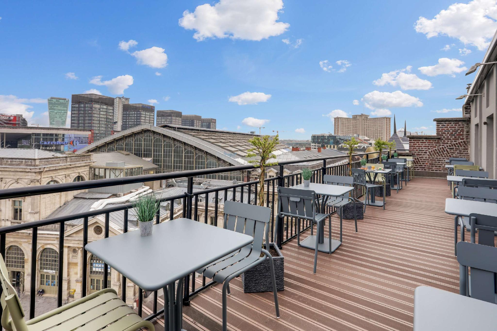 Ngoại cảnh khách sạn