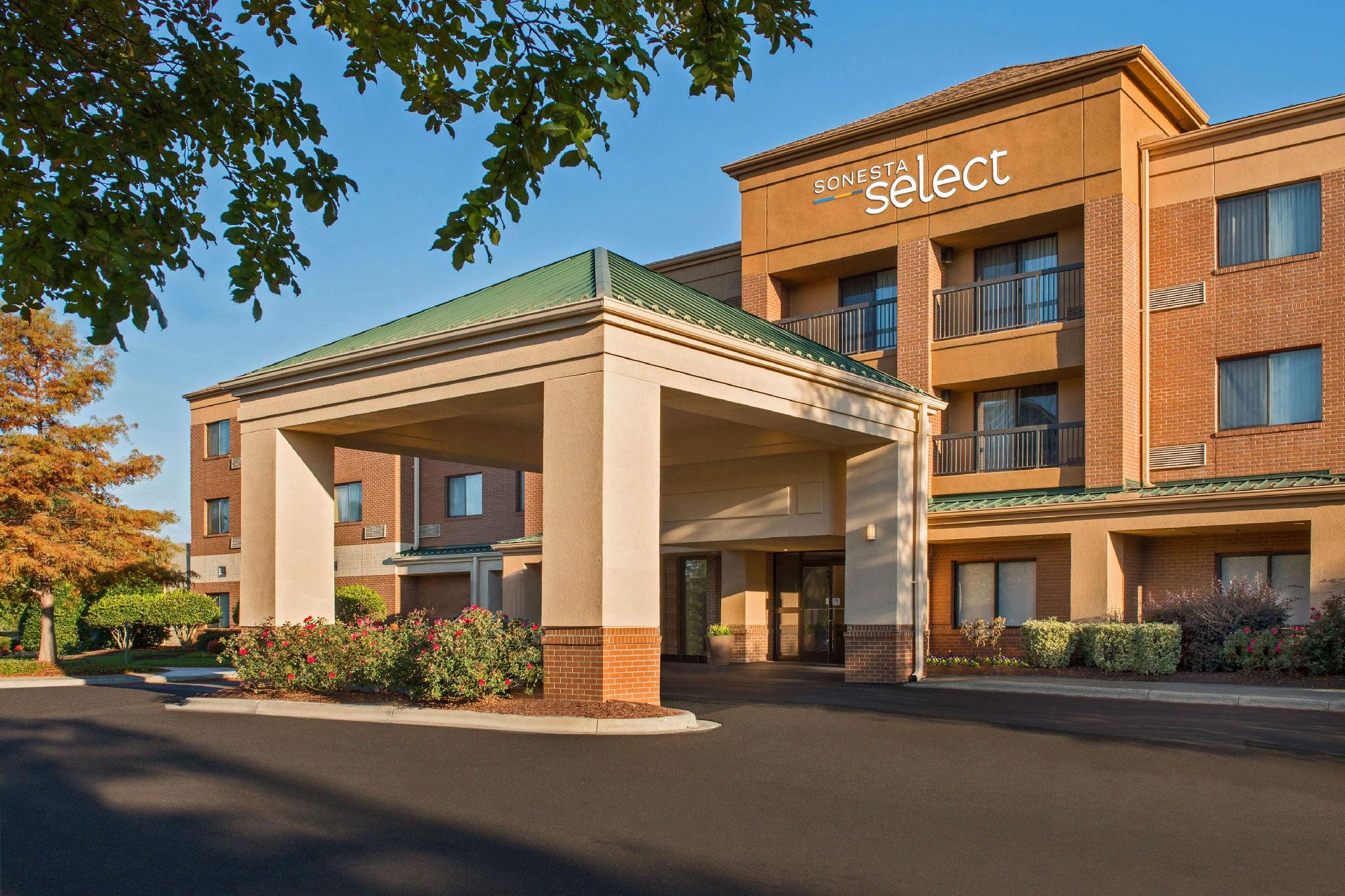 Ngoại cảnh khách sạn