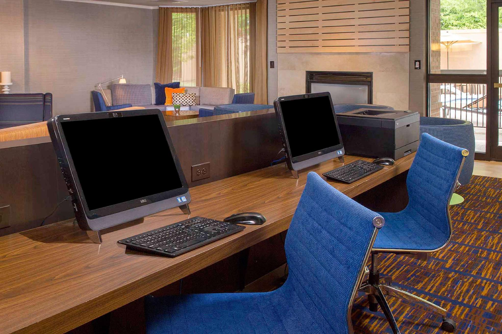 Trung tâm hội nghị