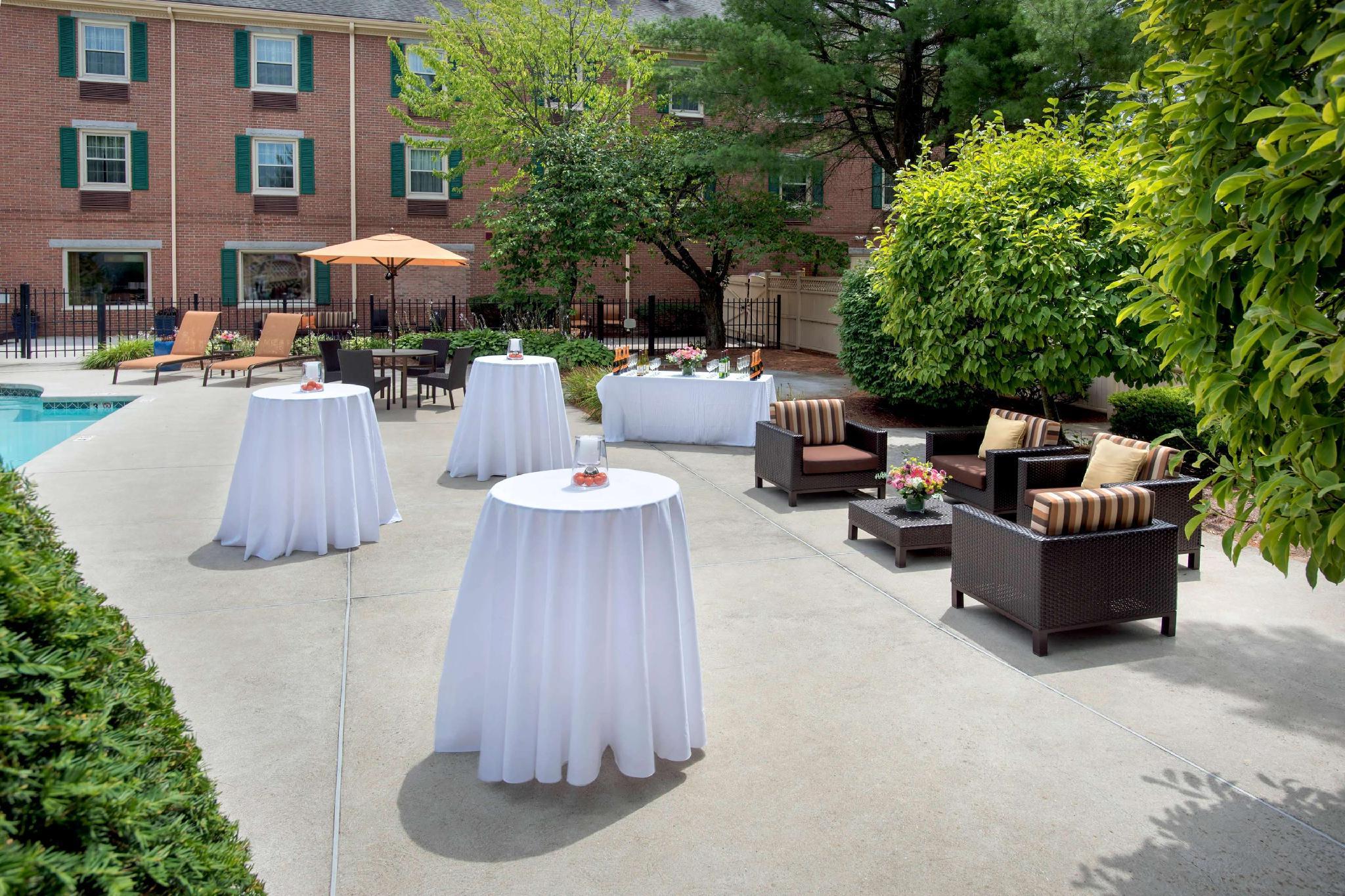 Ngoại cảnh khách sạn