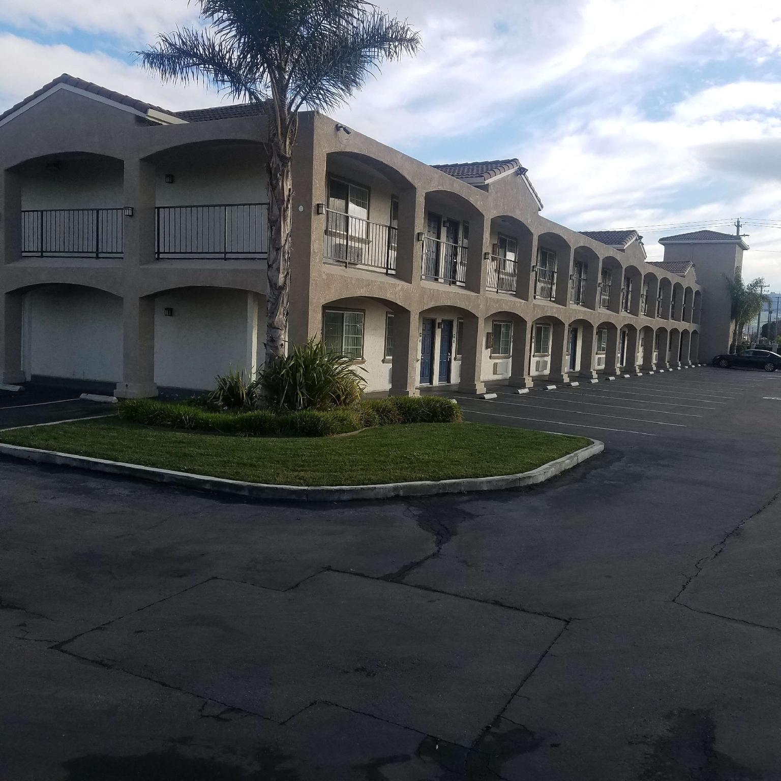 Ngoại cảnh khách sạn