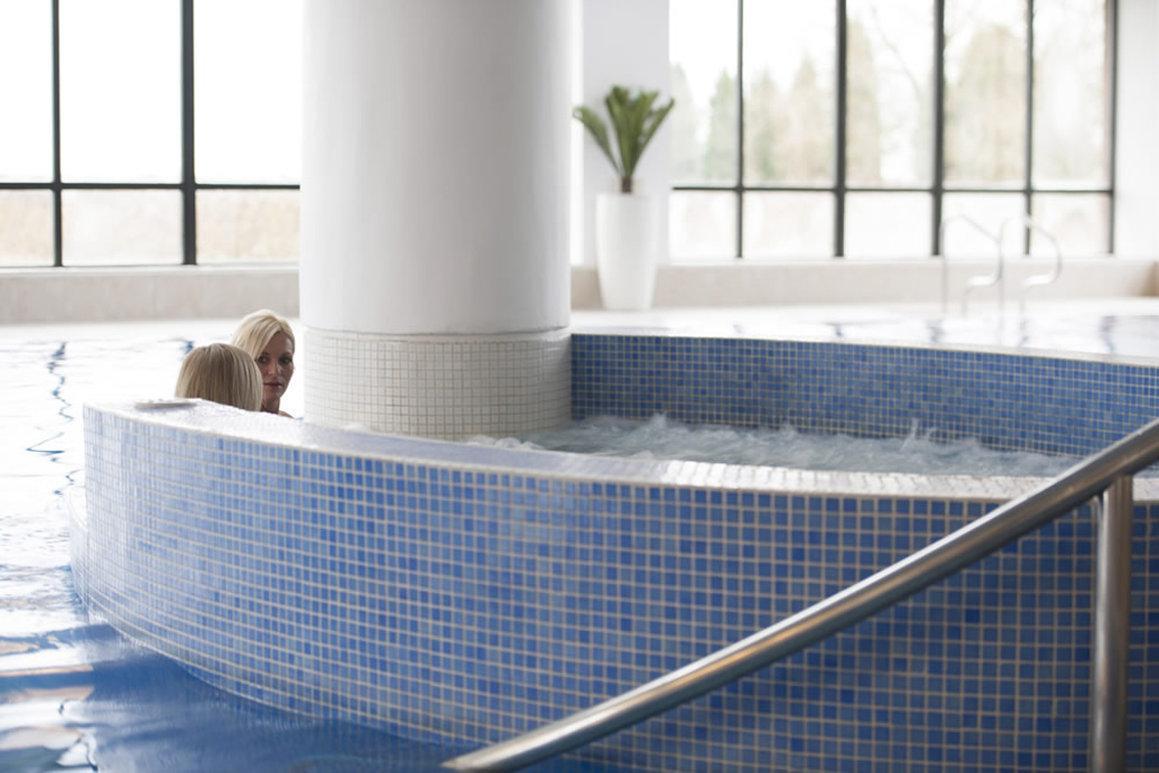 Bồn tắm nước nóng