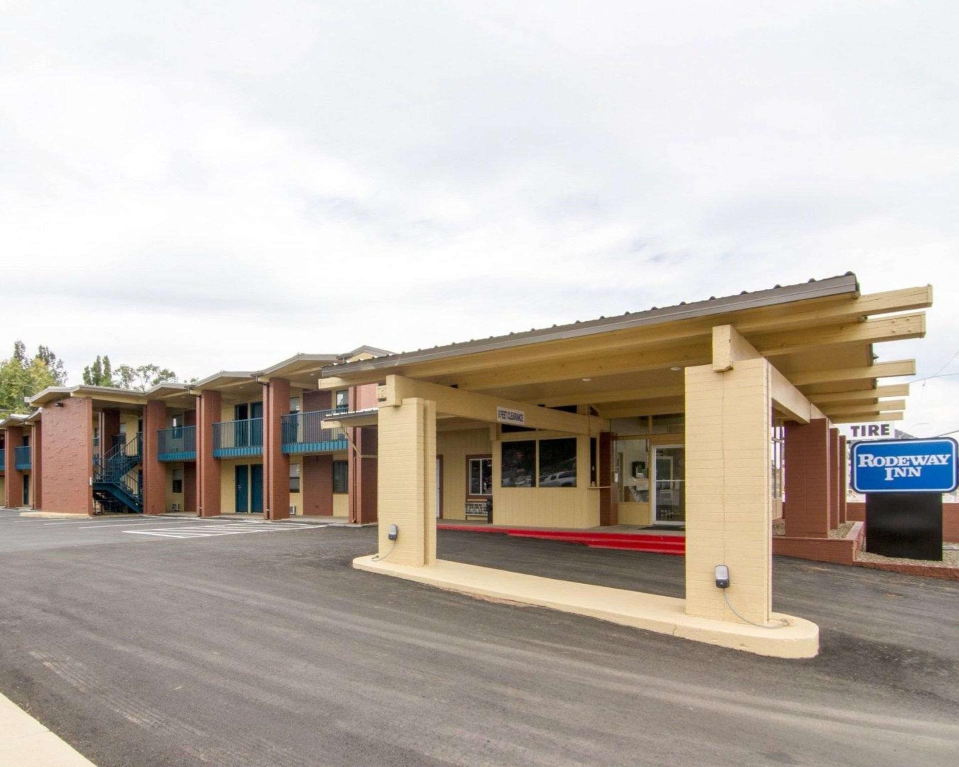 Ngoại cảnh khách sạn