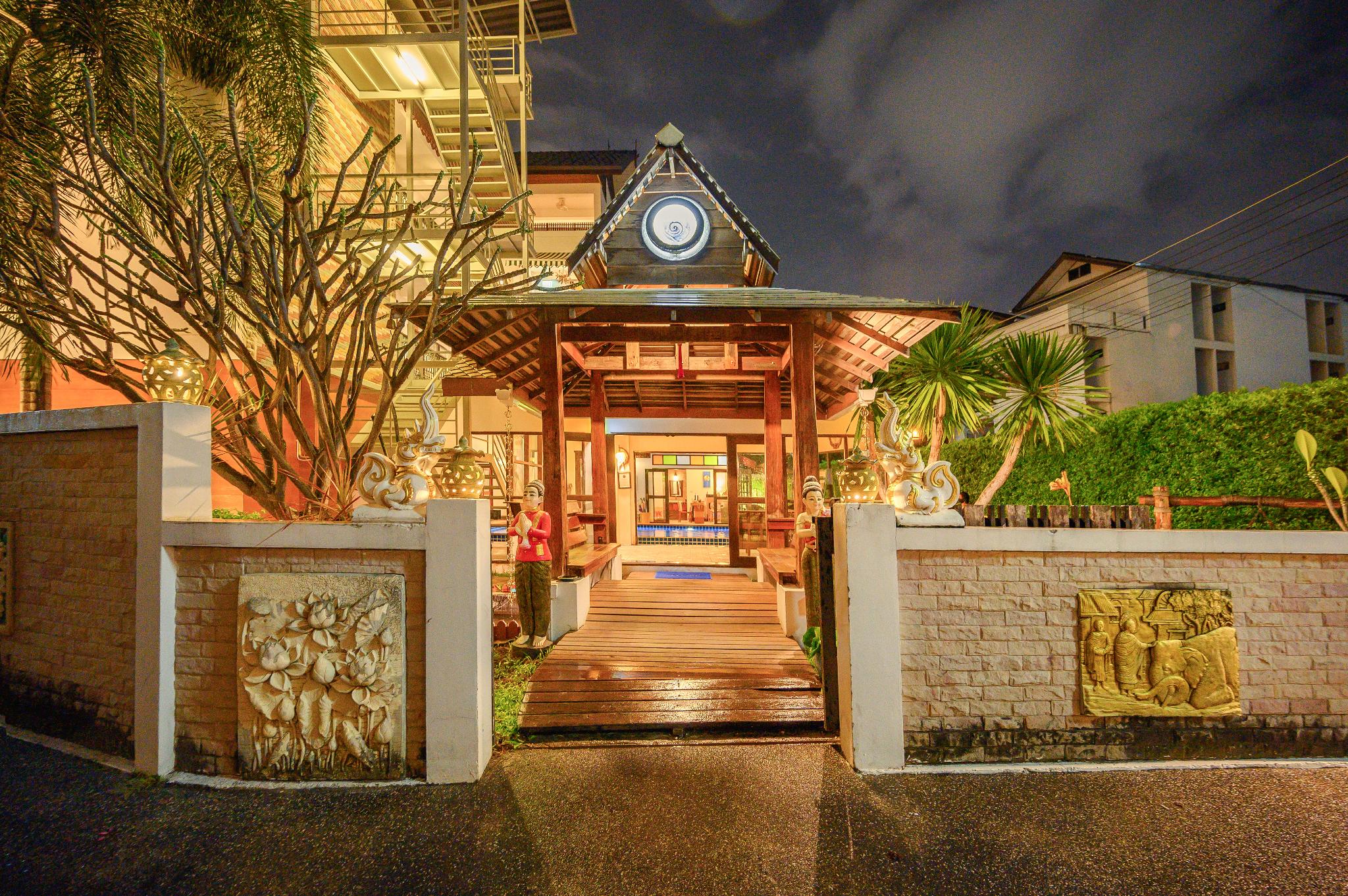 Ngoại cảnh khách sạn