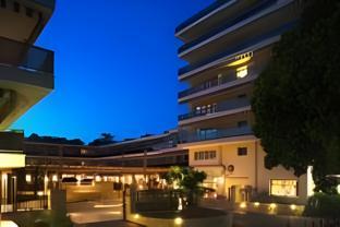 Ngoại cảnh khách sạn