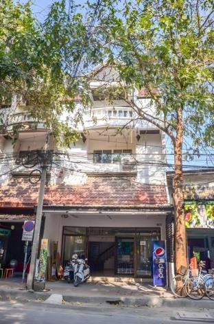 Ngoại cảnh khách sạn