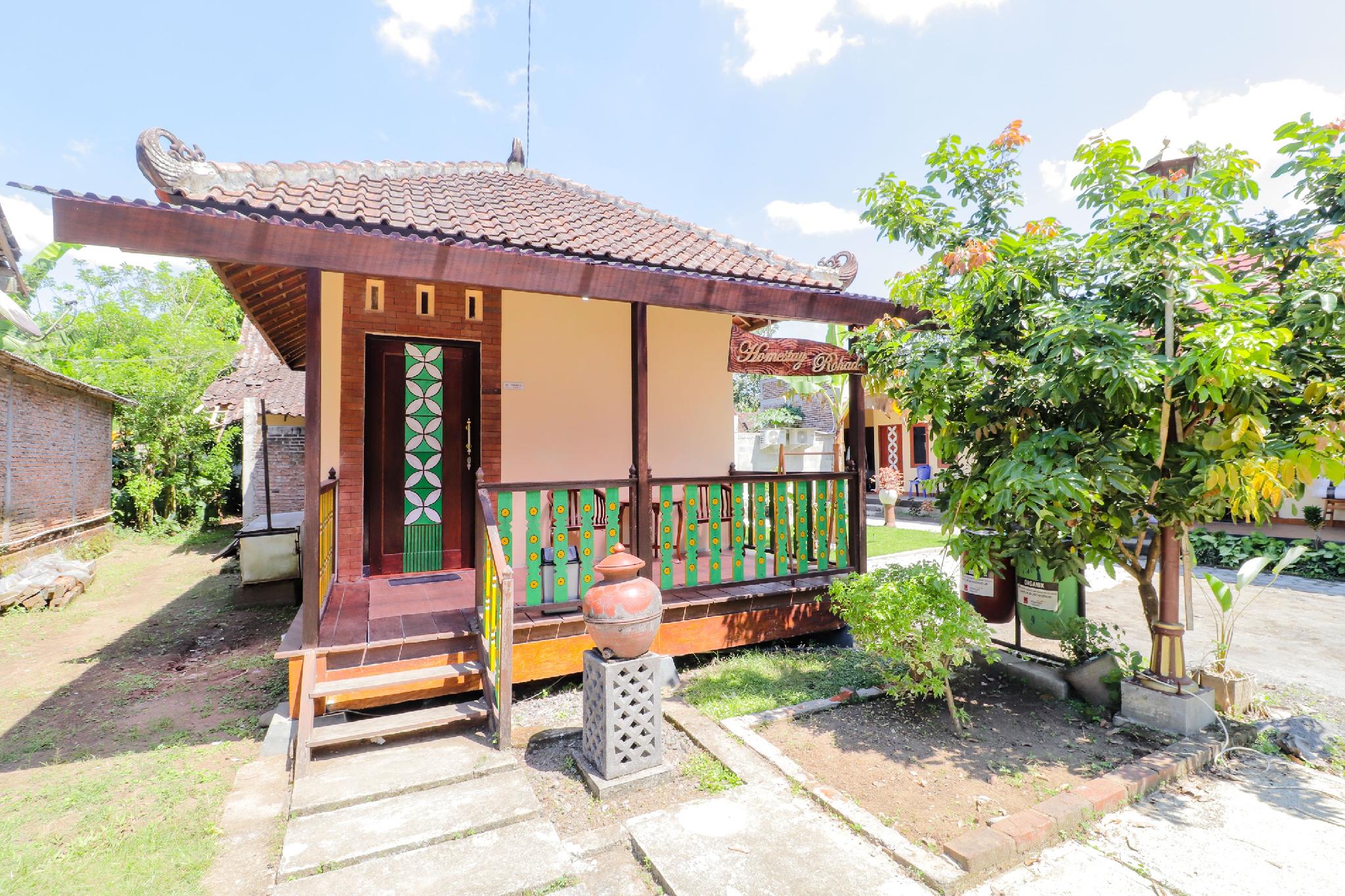 Ngoại cảnh khách sạn