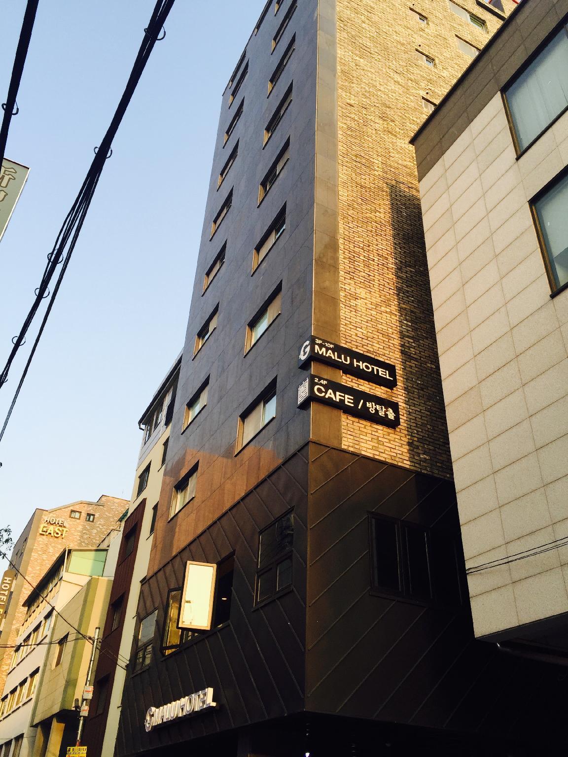 Ngoại cảnh khách sạn