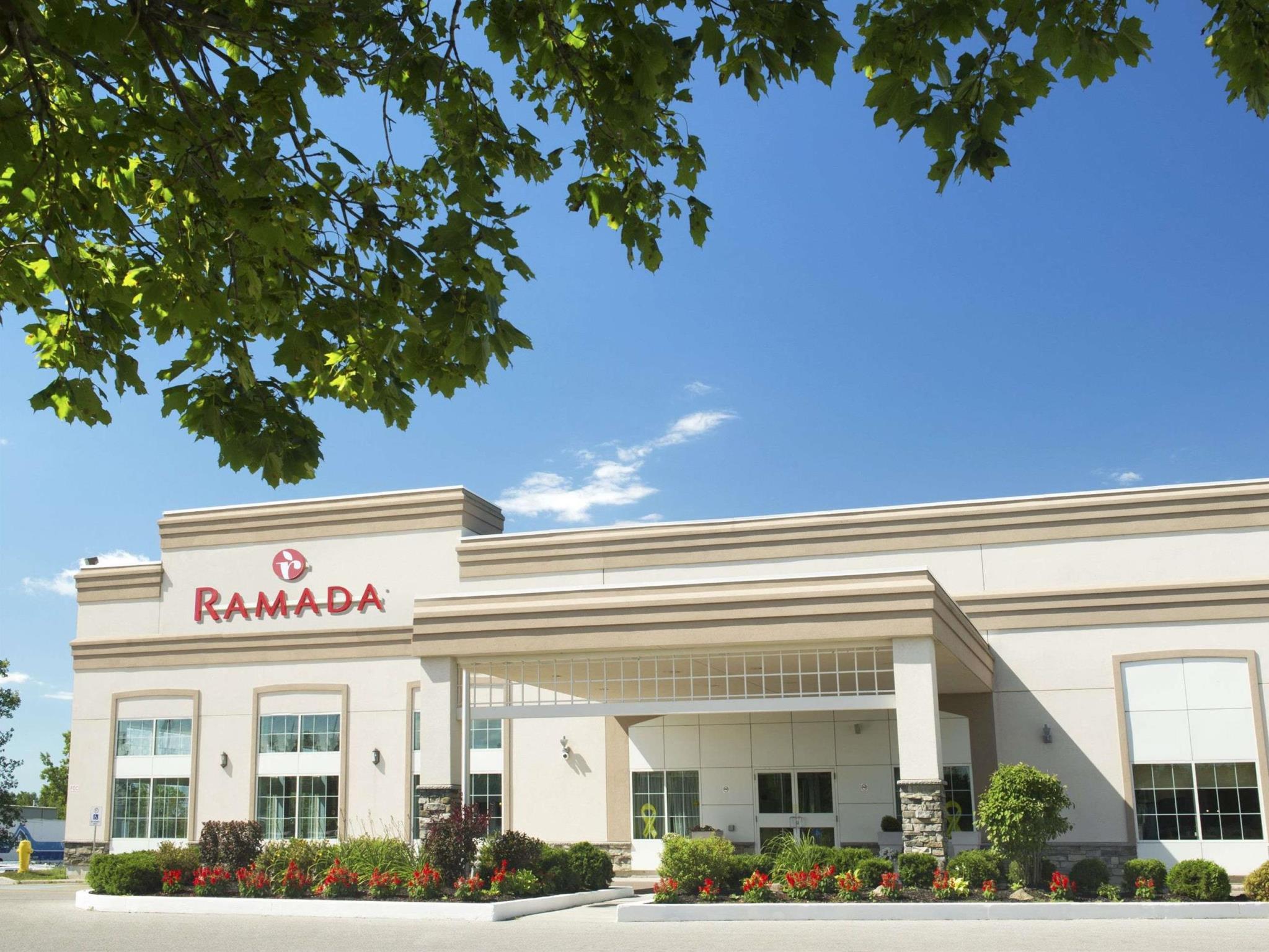 Ngoại cảnh khách sạn