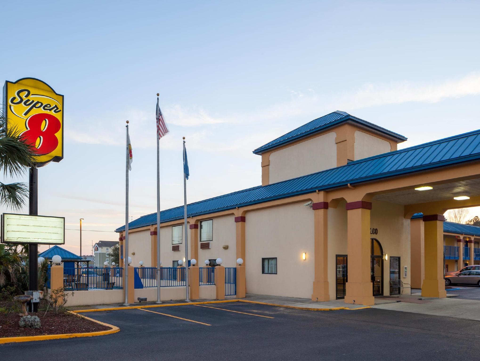 Ngoại cảnh khách sạn