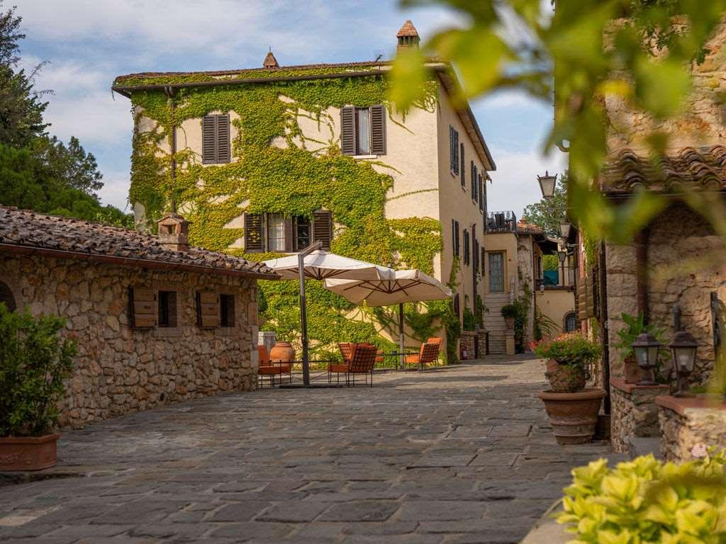 Ngoại cảnh khách sạn