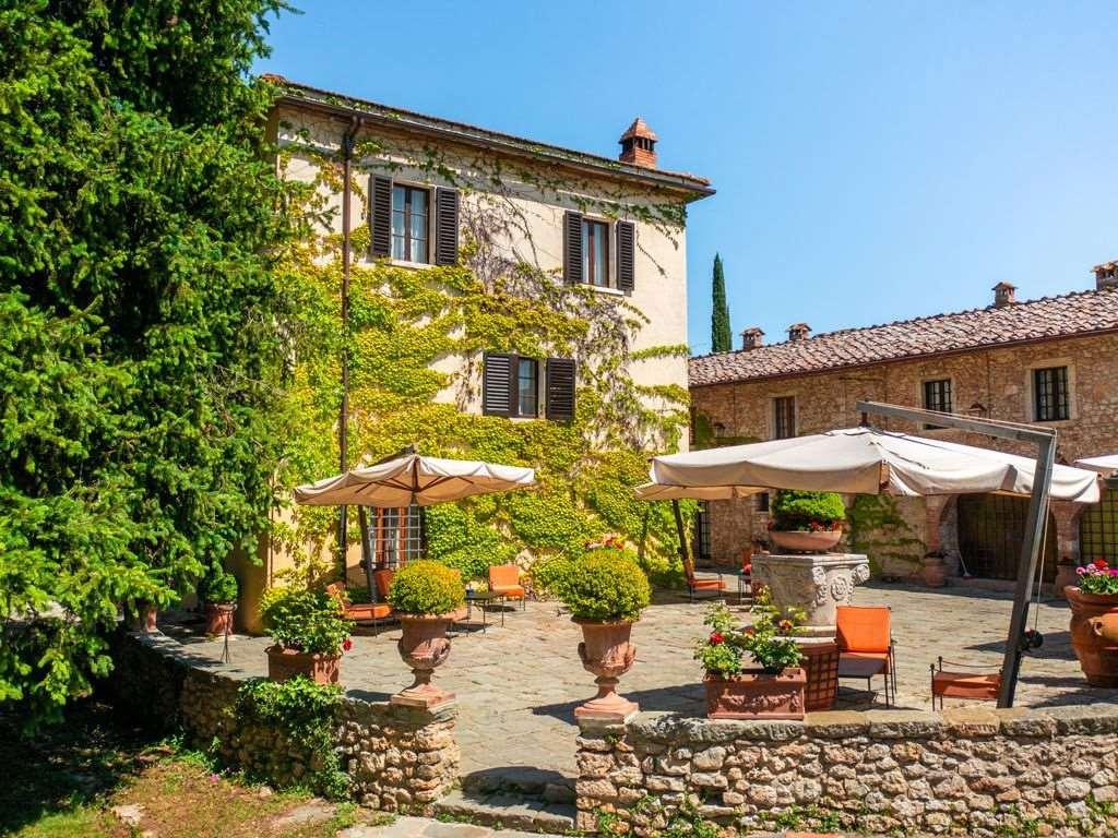 Ngoại cảnh khách sạn