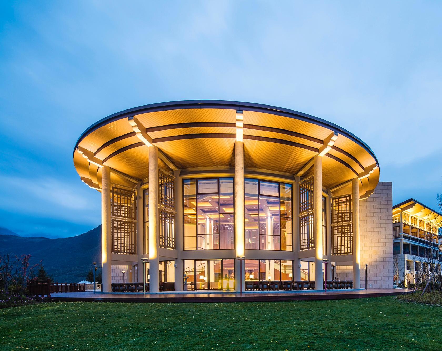 Ngoại cảnh khách sạn