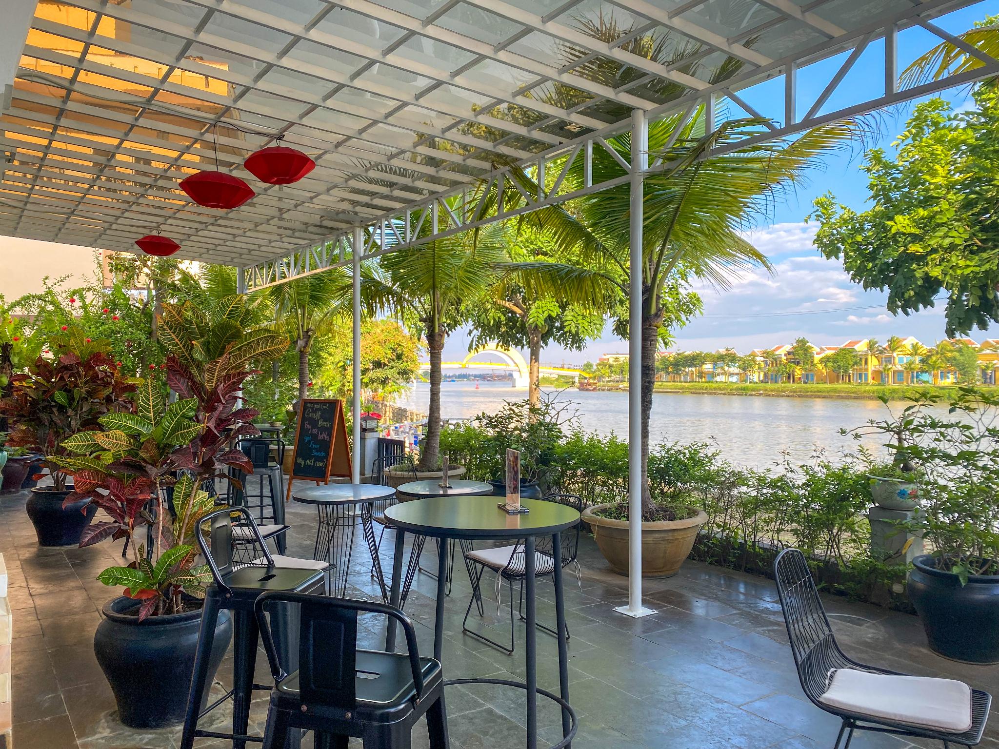 Ngoại cảnh khách sạn