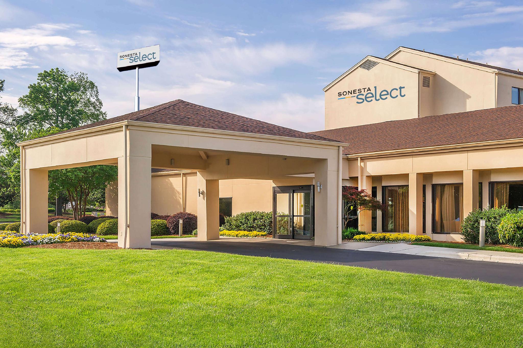 Ngoại cảnh khách sạn