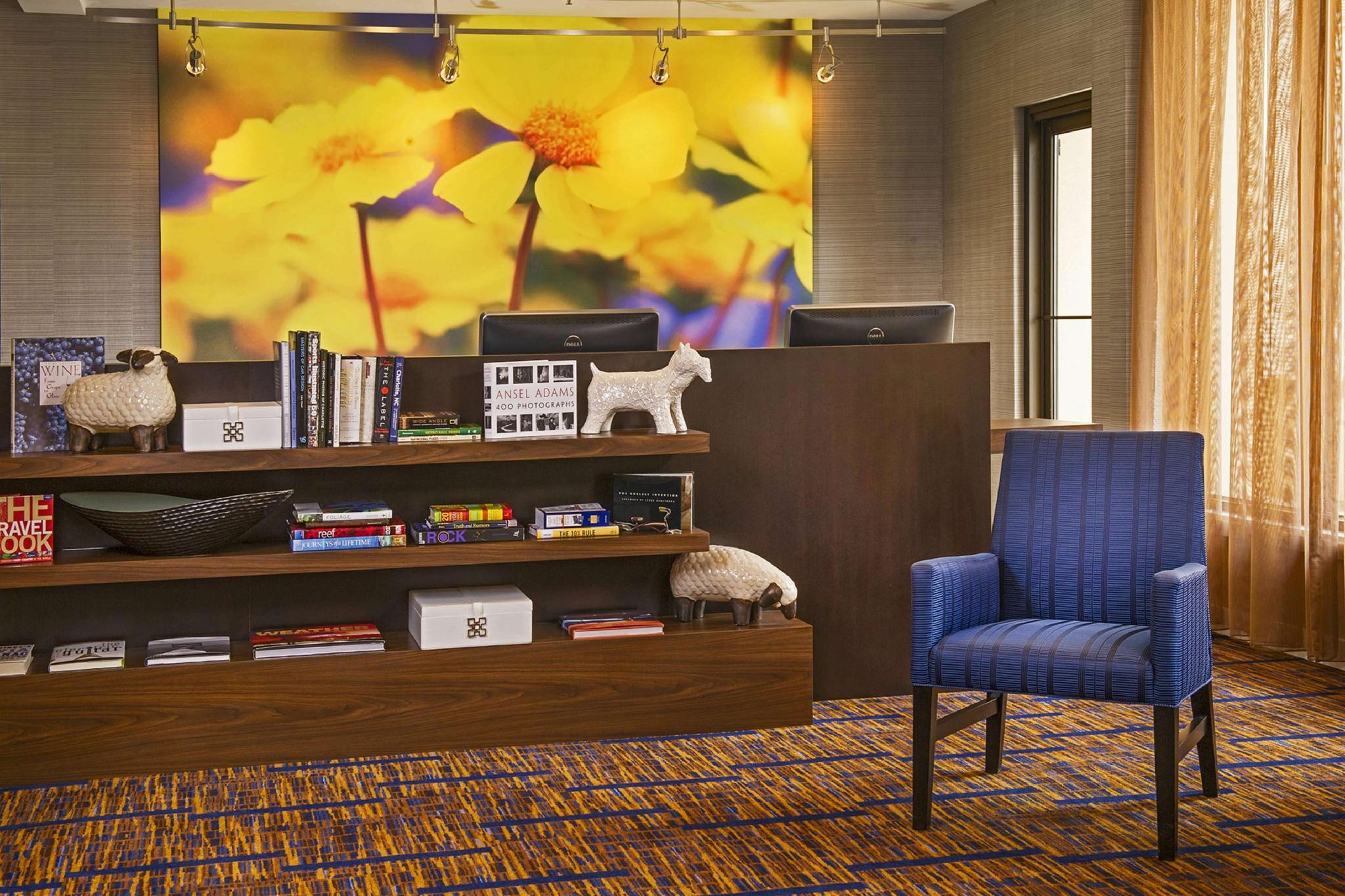 Trung tâm hội nghị