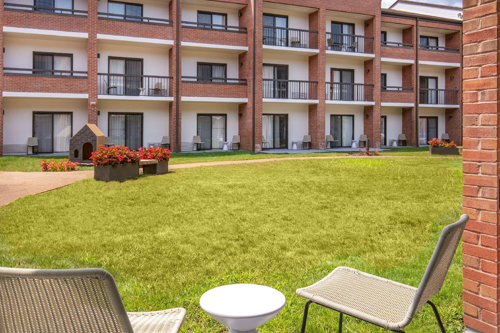 Ngoại cảnh khách sạn