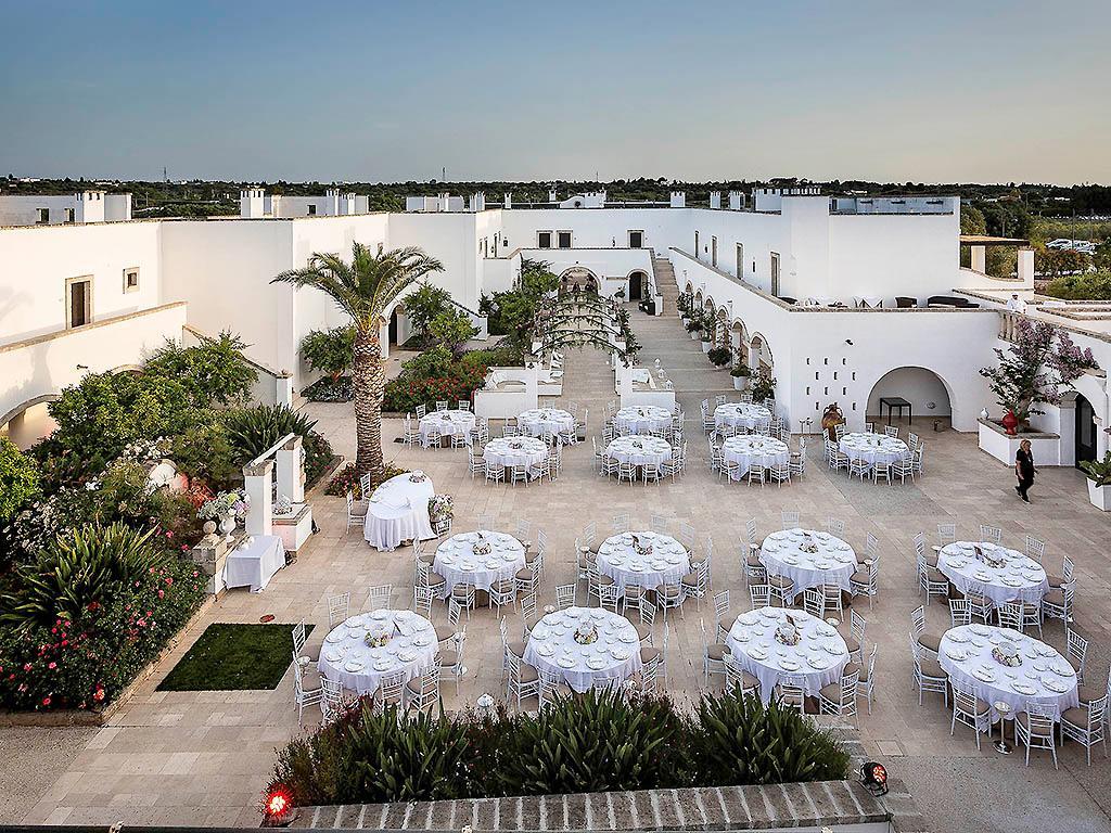 Ngoại cảnh khách sạn