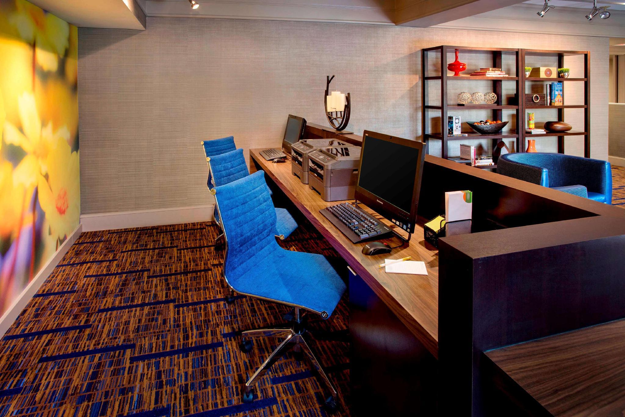 Trung tâm hội nghị