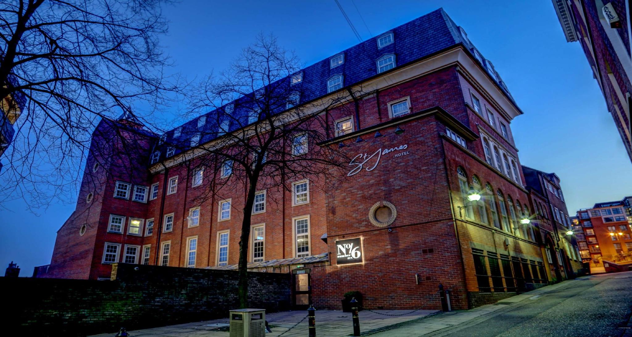 Ngoại cảnh khách sạn