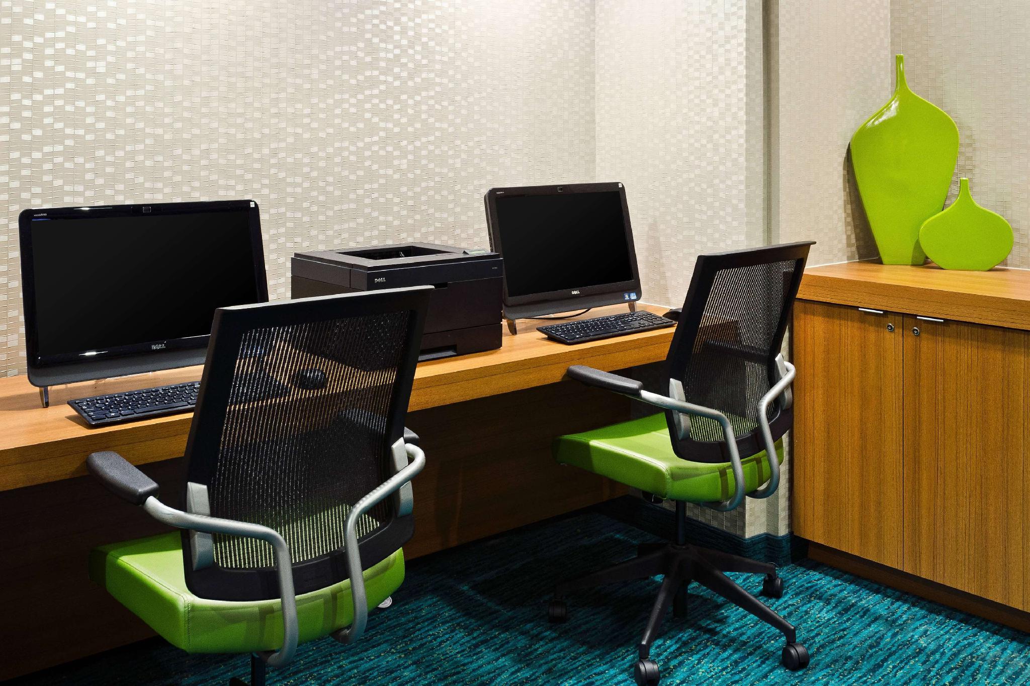 Trung tâm hội nghị