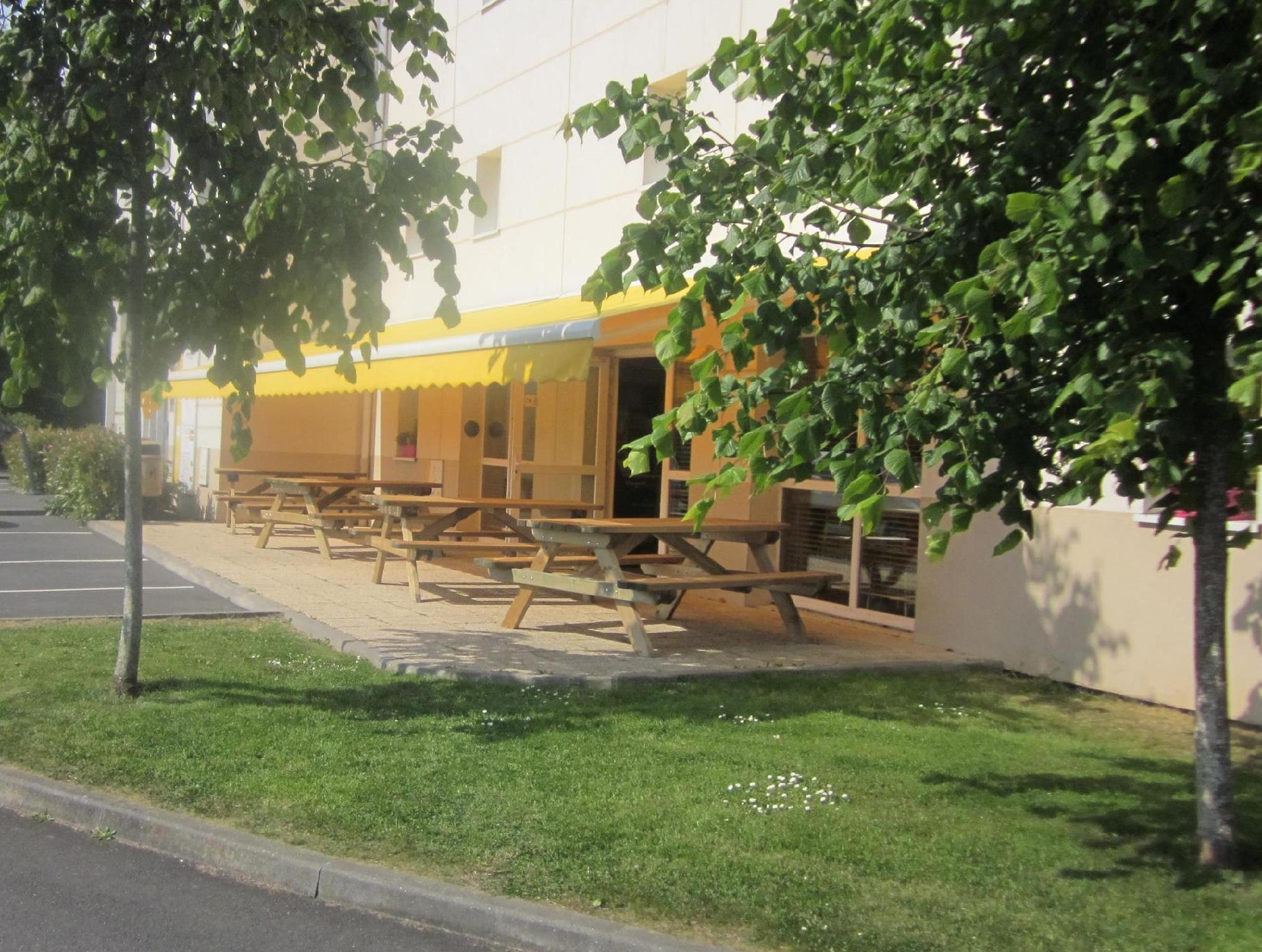 Ngoại cảnh khách sạn