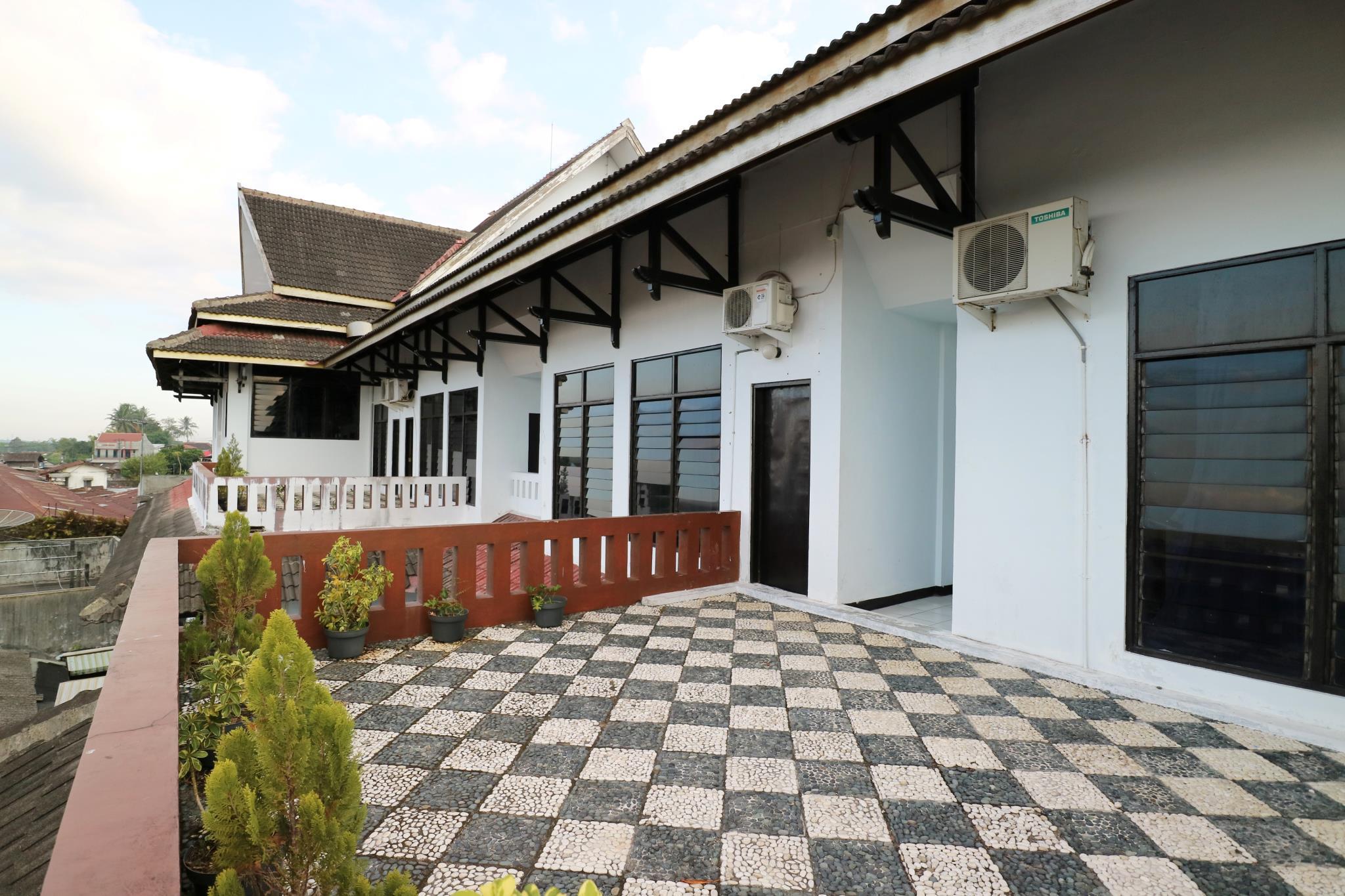 Ngoại cảnh khách sạn